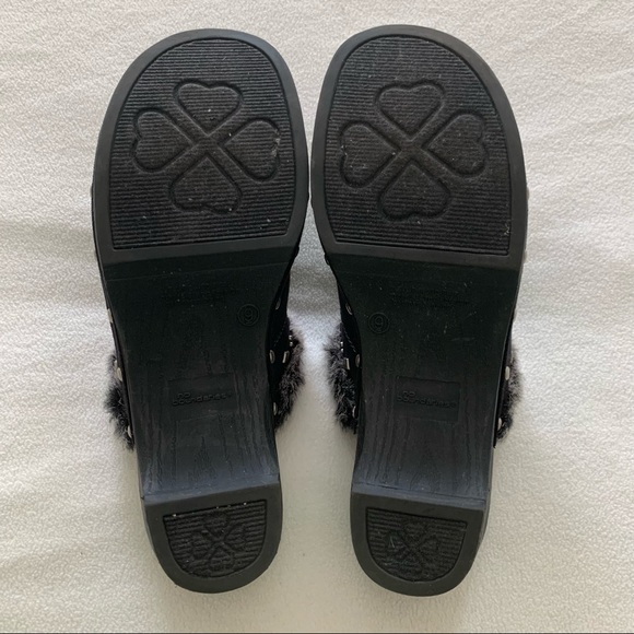 No Boundaries Cute Fuzzy Clogs! Black w/ Gray fur! 9 - Picture 6 of 13